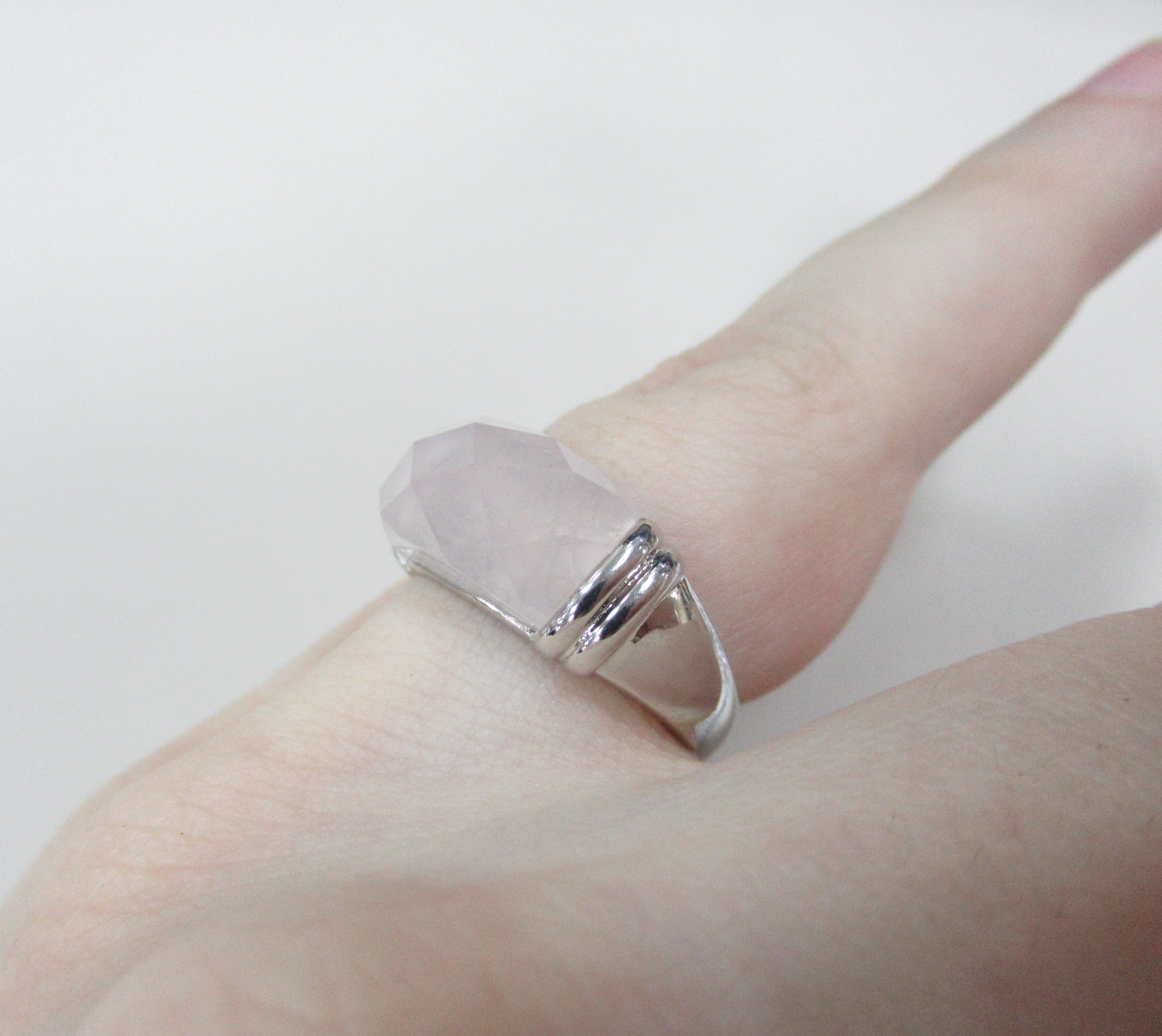 Серебряное кольцо с кварцем